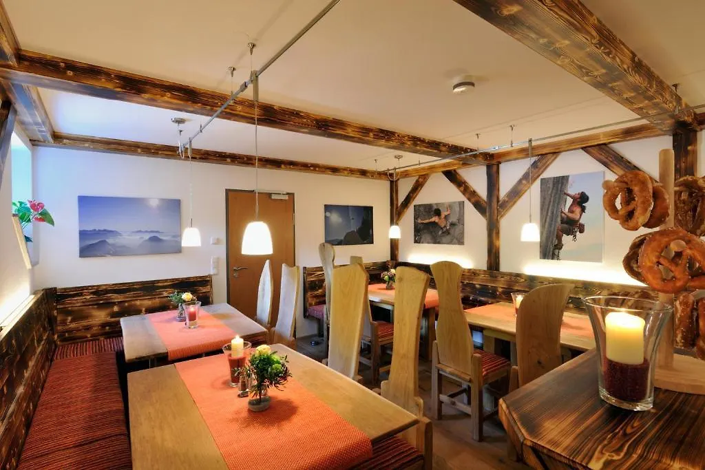 Ferienparadies Alpengluhn Guest House Berchtesgaden Aparthotel